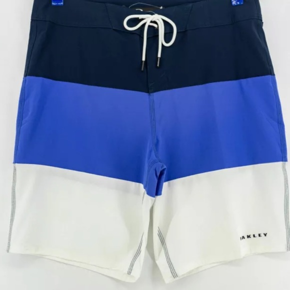Oakley Other - NWT Oakley Men’s Color Block Board Shorts in Amparo Blue, Size 34